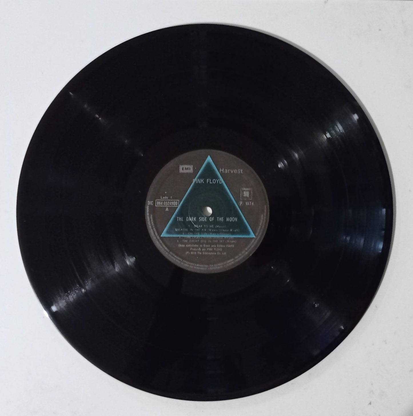Pink Floyd - The Dark Side Of The Moon (LP Nacional - Usado)